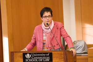 <p>Dorothy Q. Thomas delivers the Sackler Human Rights Lecture at the Law School on Oct. 22. Photo by Spencer Sloan</p>