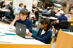 <p>Students receive tutoring at the Learning Resource Center at the Homer Babbidge Library. Photo by Al Ferreira</p>