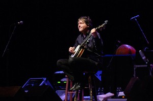<p>Bela Fleck performs at the Jorgensen Center of Performing Arts Feb. 25. Photo by Jessica Tommaselli</p>
