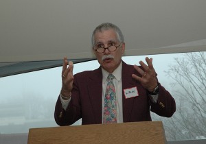 <p>Social Work professor Waldo Klein provides opening remarks for the Committee on Social Responsibility meeting. Photo by Margaret Malmborg</p>
