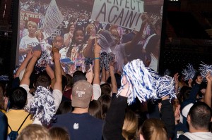 <p>Students watch the women’s NCAA title game at Gampel Pavilion. Photo by Frank Dahlmeyer  </p>