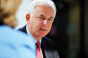 <p>Robert Villanova, director of the Executive Leadership Program in the Neag School of Educaiton, moderates the discussion during a Superintendents Roundtable held at the School of Business Graduate Center in Hartford.</p>