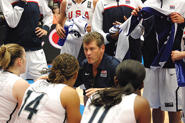 Geno Auriemma coaching the USA Team.