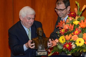 Former U.S. Senator Christopher J. Dodd, left, presents the Thomas J. Dodd Prize in International Justice and Human Rights to Phil Bloomer, executive director of The Business and Human Rights Resource Centre. (Peter Morenus/UConn Photo)