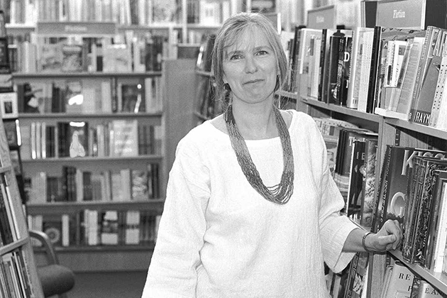Suzanne Stabach, manager of the Co-op's general book division, says challenges to books are part of today's turbulent times. 1995 photo