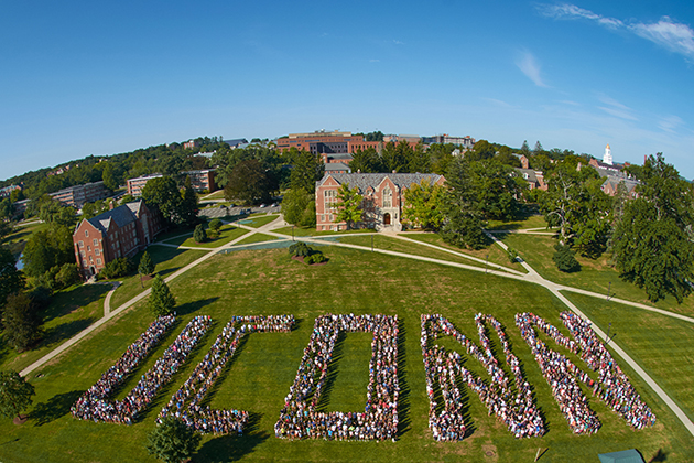 More than 3,000 members of the UConn class of 2019 pose for a photo on the Great Lawn. (Peter Morenus/UConn Photo)
