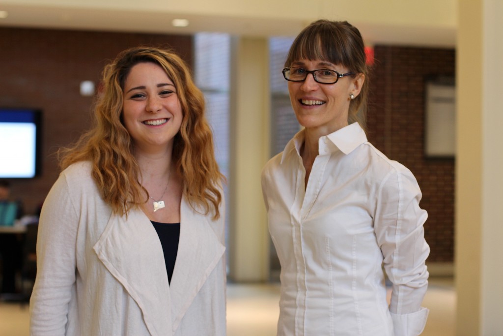 Undergraduate April Garbuz has learned from mentor Heather Read that it takes all kinds of scientists and engineers working together to understand how our brain functions. (Christine Buckley/UConn Photo)