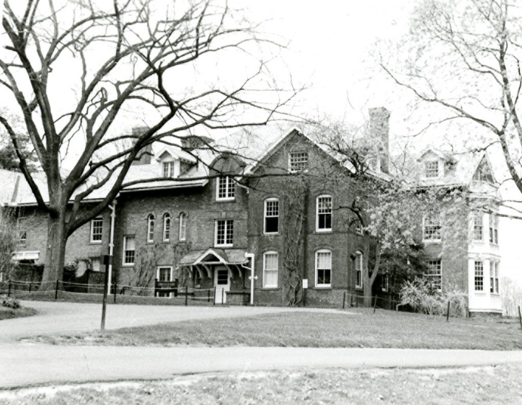 Administration Building, 1280 Asylum Avenue, in the 1950s. (Archives & Special Collections, UConn Library)