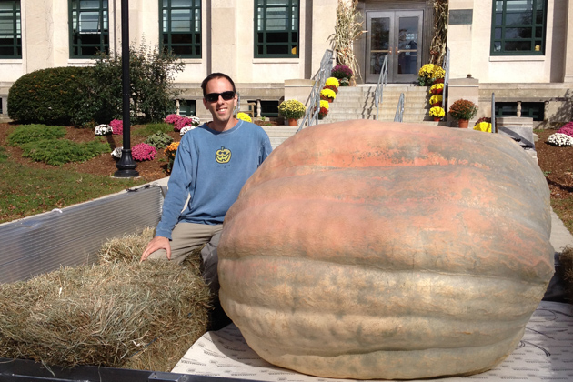 Matthew DeBacco '07, '11 (CANR) brought Connecticut's state record-holding pumpkin to the W.B. Young building to show it off. At 1,766.5 lbs it is New England's Heaviest Pumpkin in 2013!