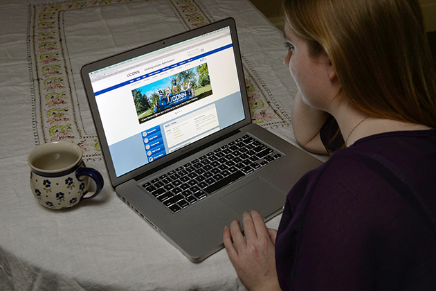 A prospective student views the UConn Admissions webpage on Jan. 14, 2014. (Peter Morenus/UConn Photo)