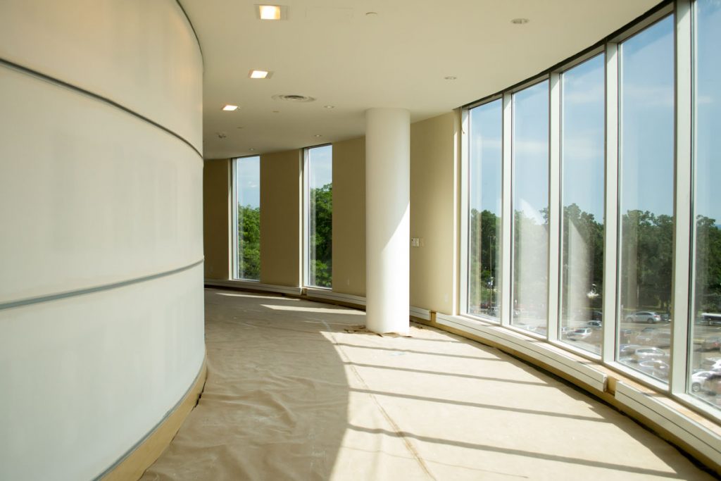 The hallway around the perimeter of the academic addition allows ample natural lighting and a first-story view.(Tina Encarnacion/UConn Health)