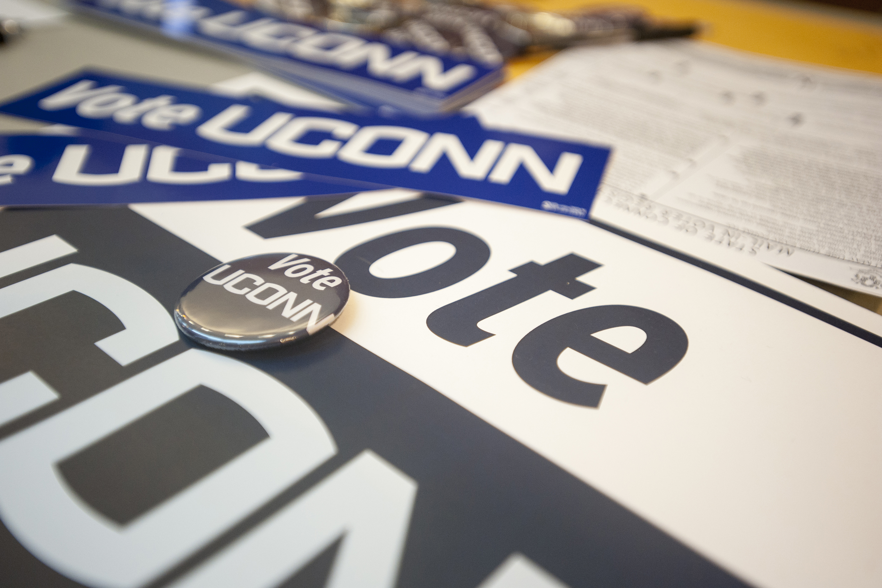 Signs to promote voter registration. (Sean Flynn/UConn Photo)