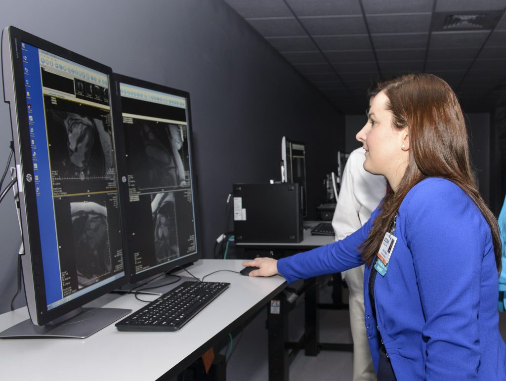 UConn School of Medicine is implementing the new Regenstrief EHR Clinical Learning Platform into its curriculum to further enhance student access and training in electronic health records which they will need to use as future physicians (UConn Health/Janine Gelineau).