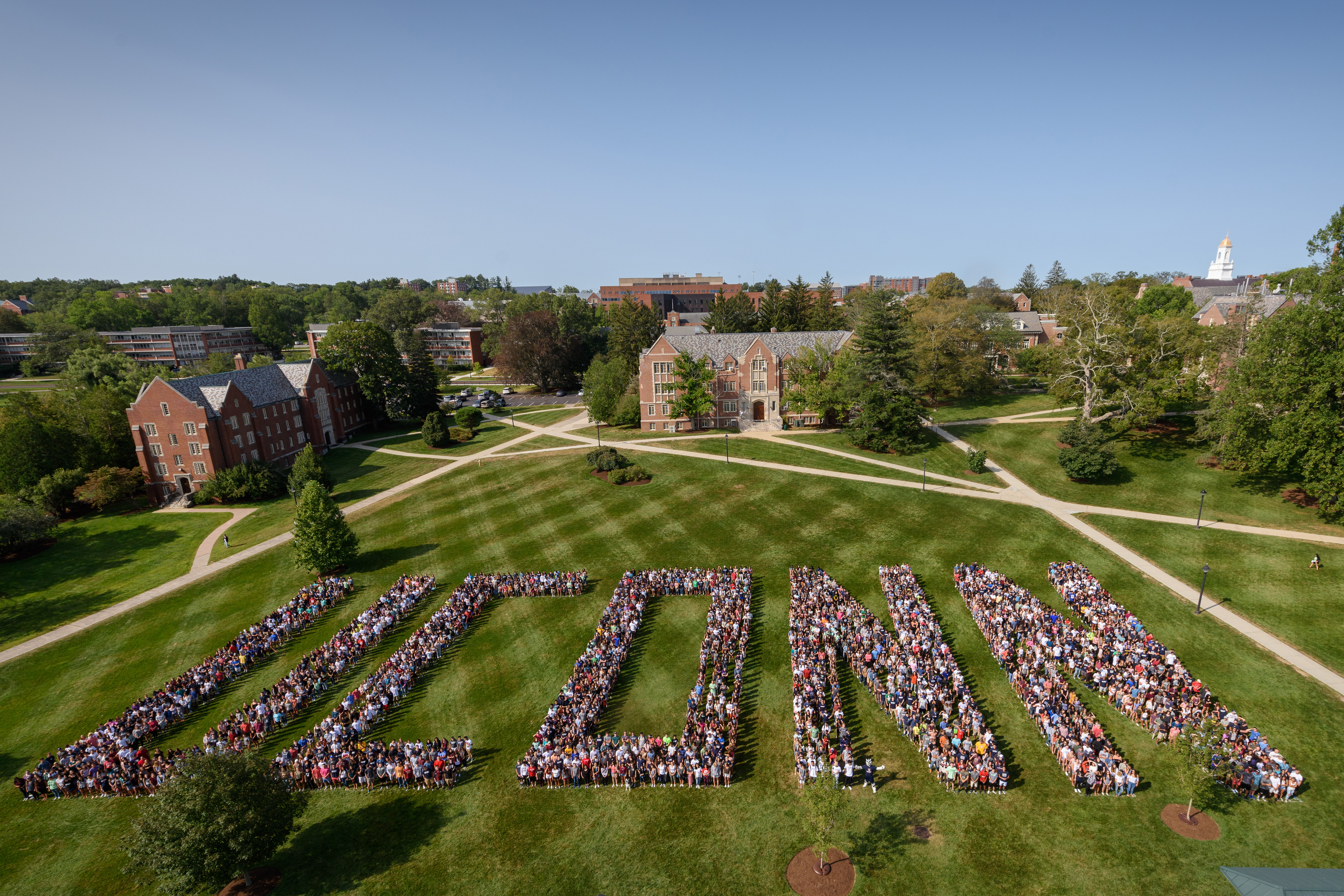 Members of the Class of 2021 pose on the Great Lawn for their class photo on Aug. 26, 2017. (Peter Morenus/UConn Photo)