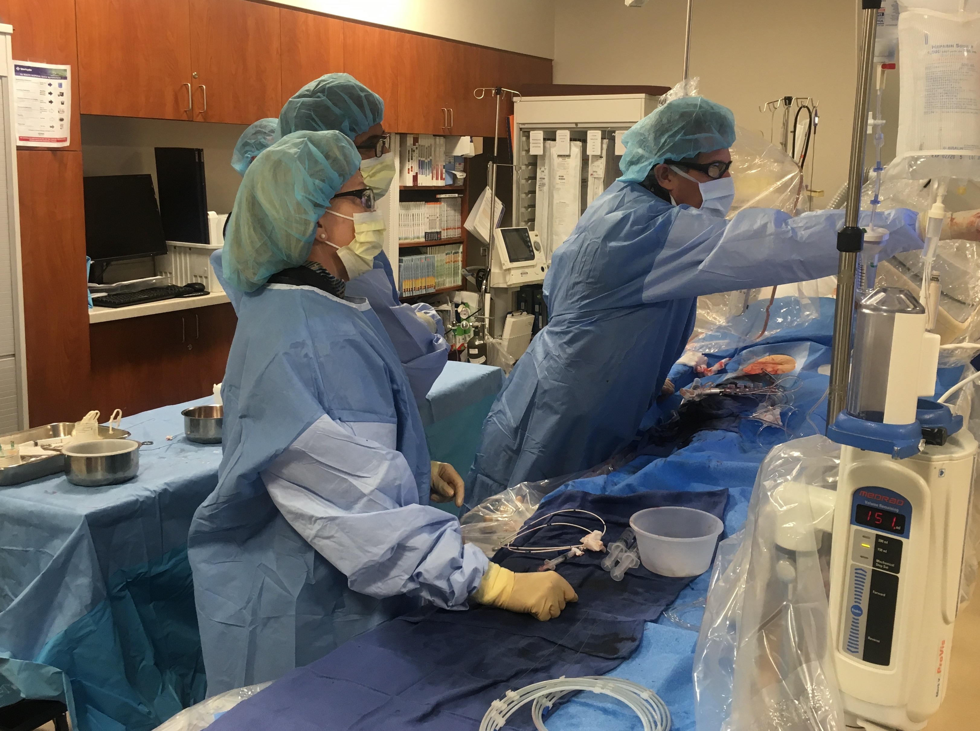 Dr. Michael Azrin and team in the Cath Lab.