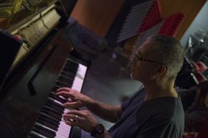 Professor Earl Macdonald, director of jazz studies, leads a Tuesday night jam session, “Jazz Night at the Ballard,” on Feb. 20. (Garrett Spahn '18 (CLAS)/UConn Photo)