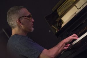 Professor Earl Macdonald, director of jazz studies, leads a Tuesday night jam session, “Jazz Night at the Ballard,” on Feb. 20. (Garrett Spahn '18 (CLAS)/UConn Photo)