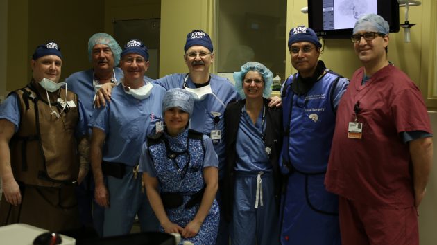 First Procedure Performed in Hybrid OR - UConn Today