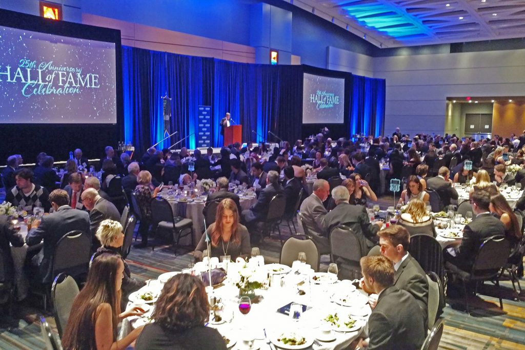The annual School of Business Hall of Fame offers an opportunity for local and global business leaders to exchange ideas, network, and enjoy camaraderie with more than 300 guests, all business champions. (Rick Kollmeyer '82 (CLAS))