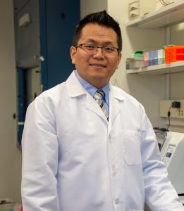 Dr. Ming Xu (Tina Encarnacion/UConn Health photo)