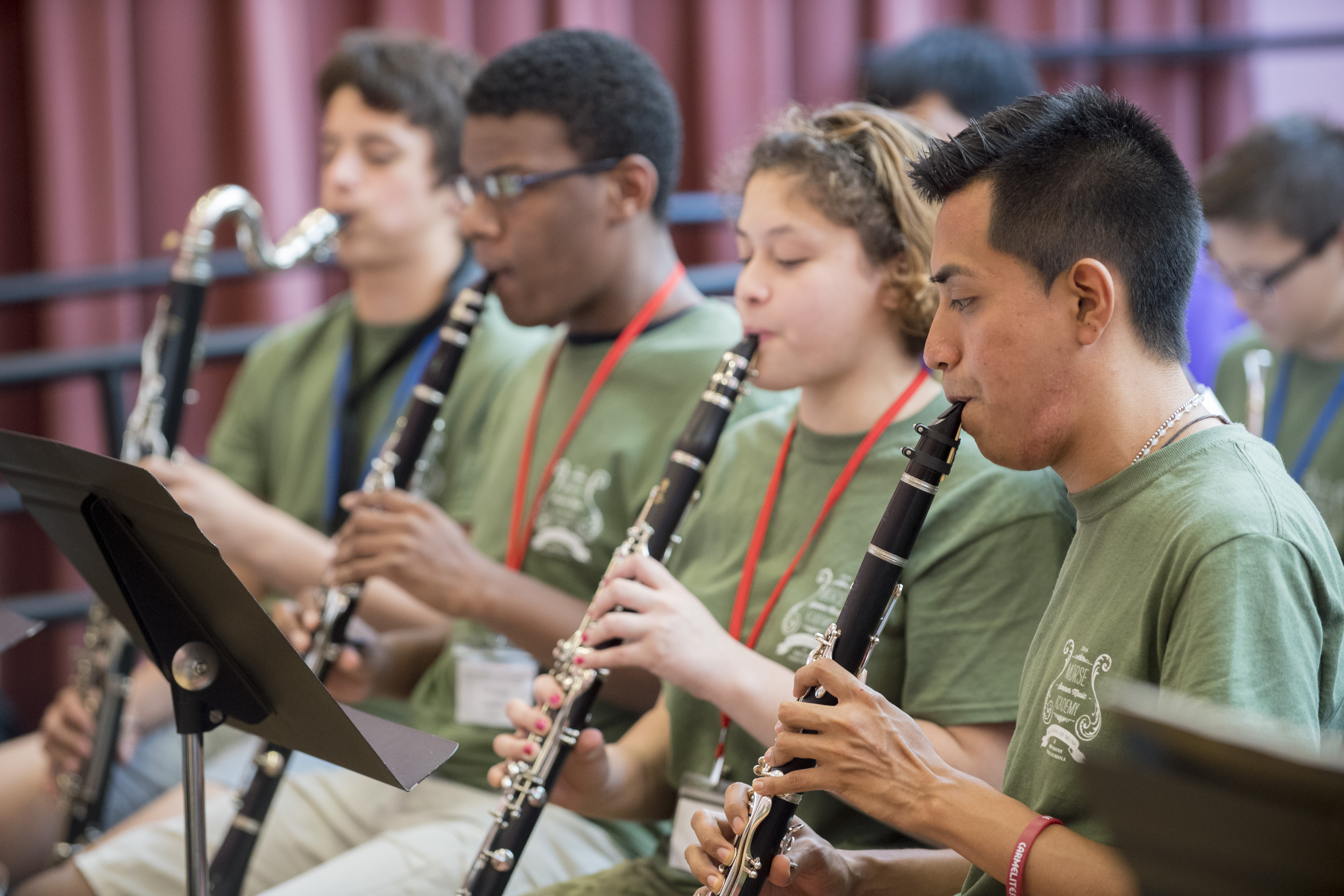 Neag School music education master’s degree student Jesús Cortés-Sanchez 18 (ED), ’19 MA (far right) plays with the advanced clarinet group of Yale School of Music’s Morse Academy. He now serves there as an intern and teaching artist during the summer. (Matthew Fried/UConn Photo)