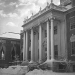 A winter view of the portico of Wilbur Cross Library and the South Reading Room in 1946. (University Library Archives & Special Collections)