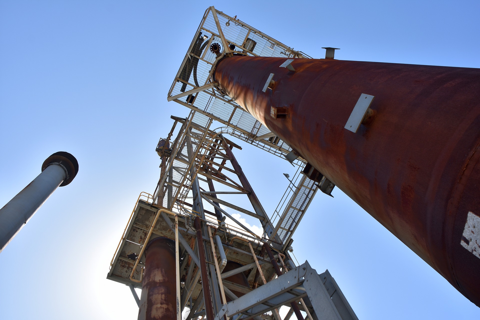 Factory (Photo courtesy of Pixabay.)