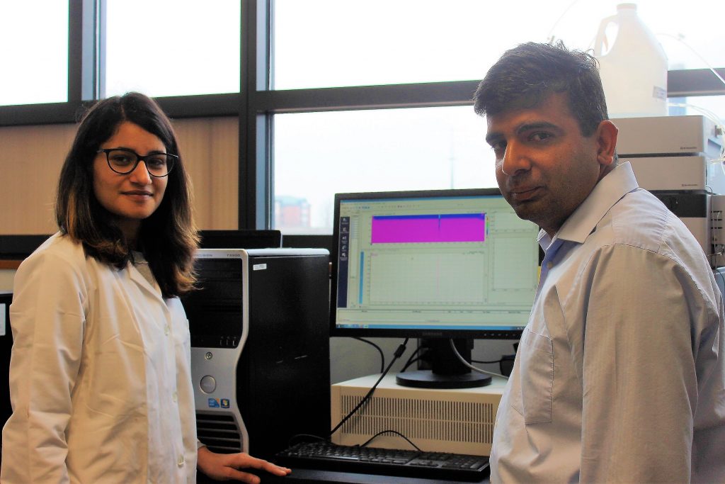 Graduate student Shipra Malik and Raman Bahal in the lab.