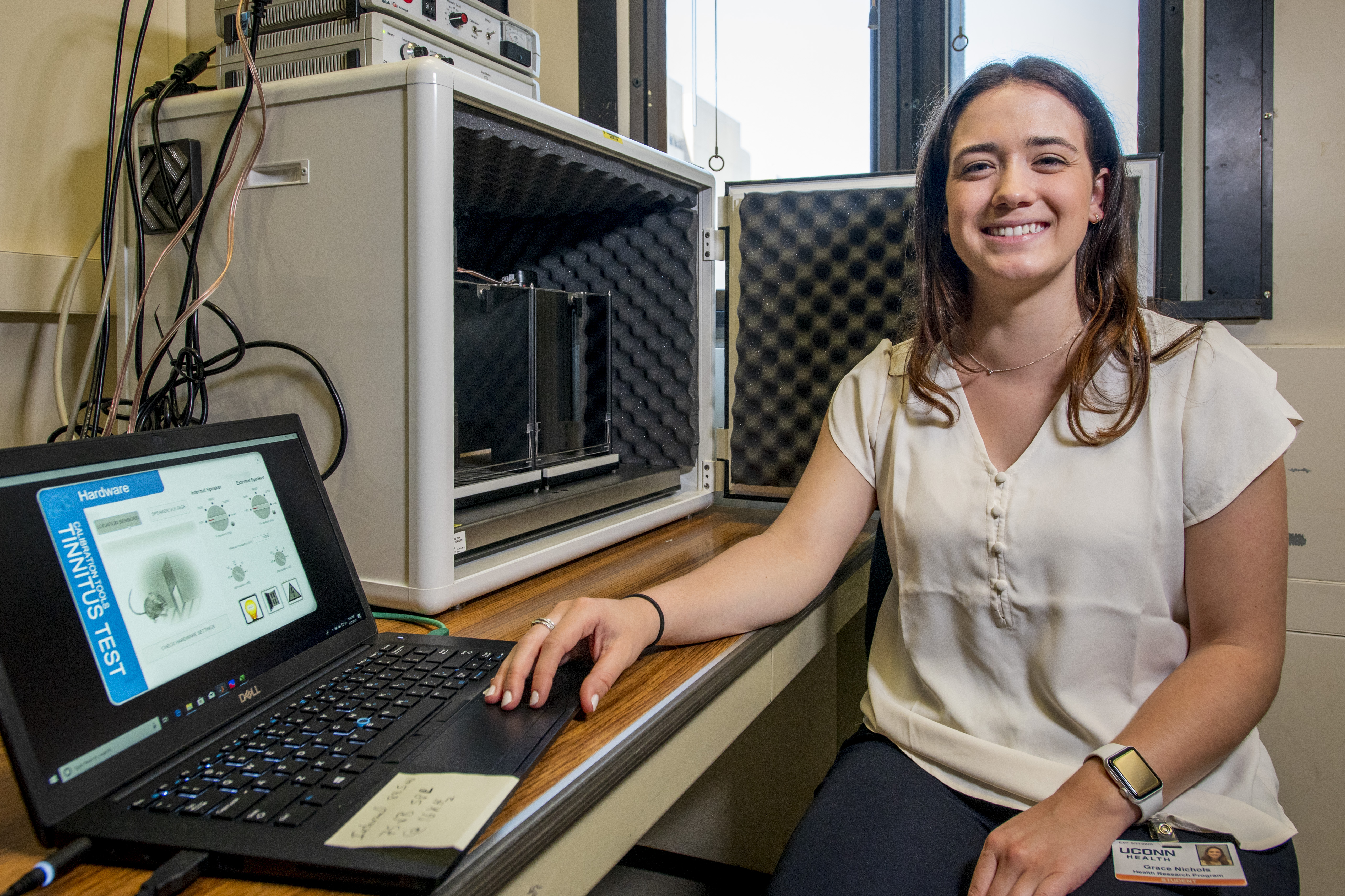 SURF student Grace Nichols '20 (CLAS) using software to measure response rates of mice with hopes of understanding Tinnitus. June 27, 2019. (Sean Flynn/UConn Photo)