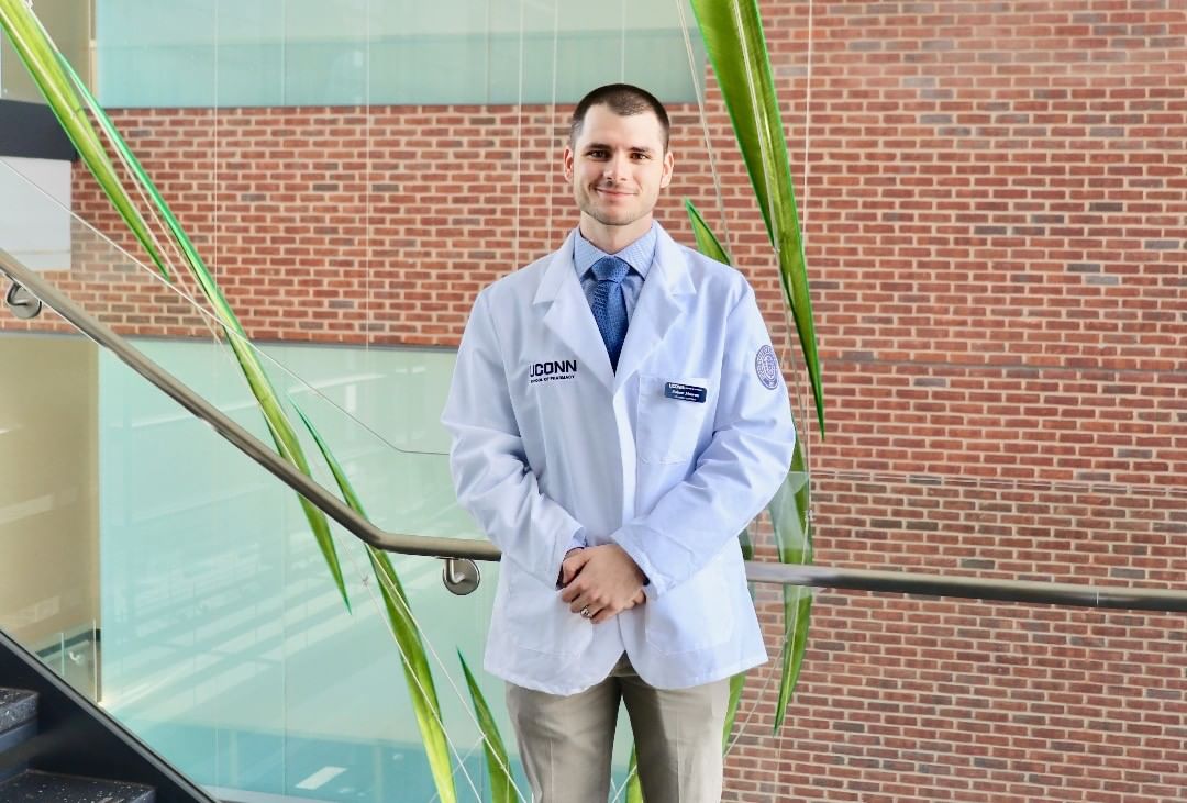 Robert Mownn '21 (Pharm. D.) is the recipient of the 2019 Karl a. Nieforth Pharmacy Student Research Award.