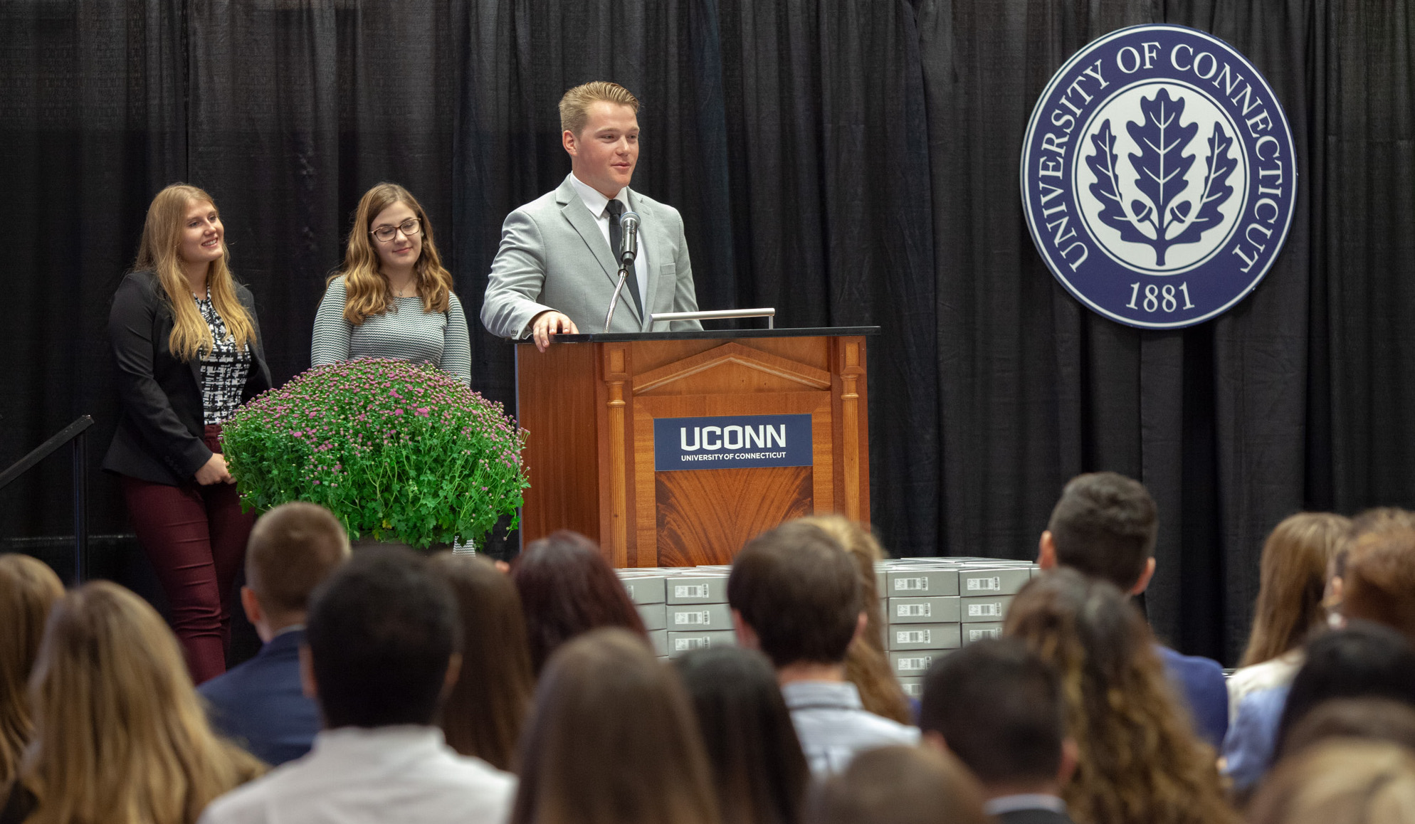 Roy Walton speaks during the UConn School of Pharmacy Professionalism Ceremony