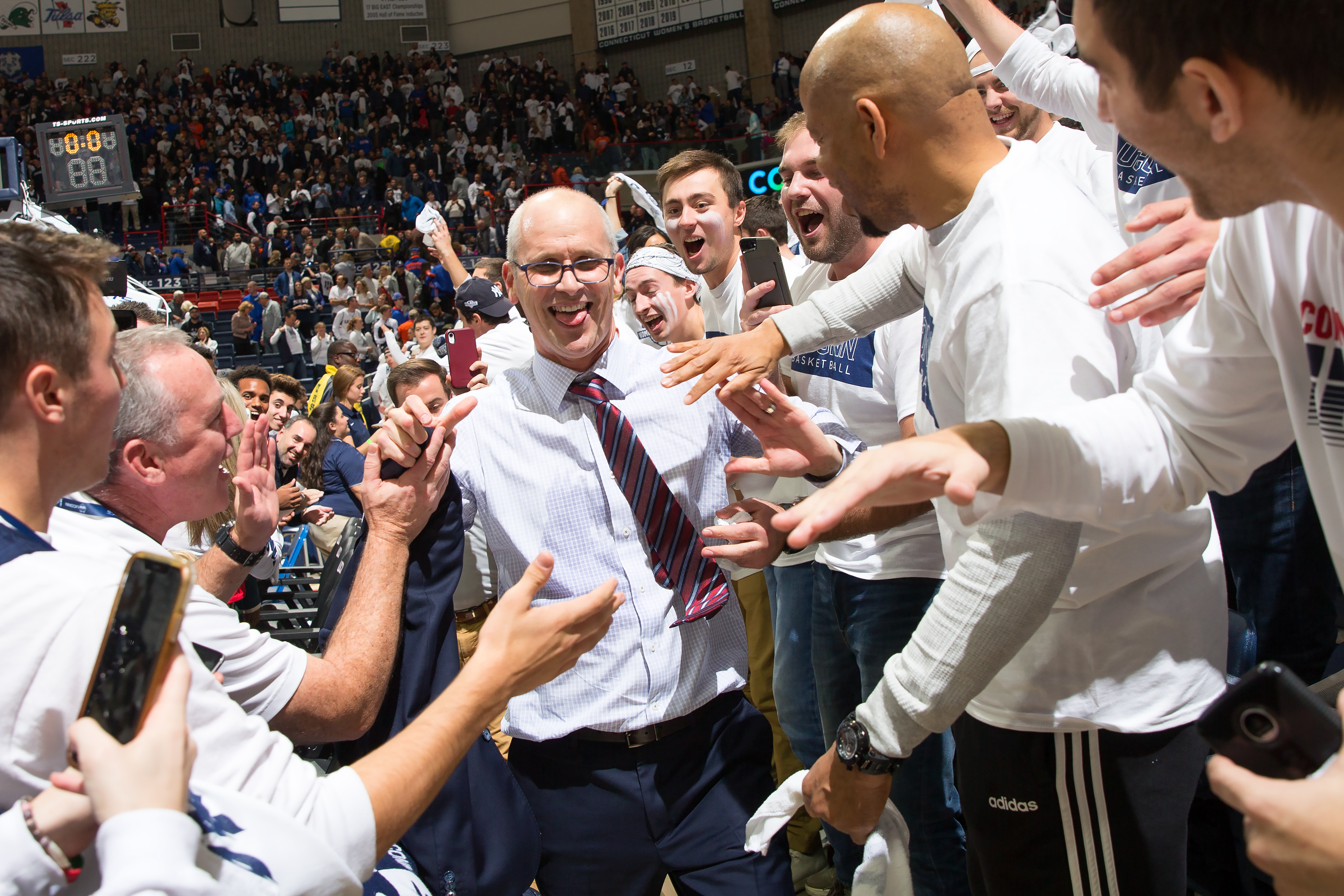 Dan Hurley's Family: 5 Fast Facts