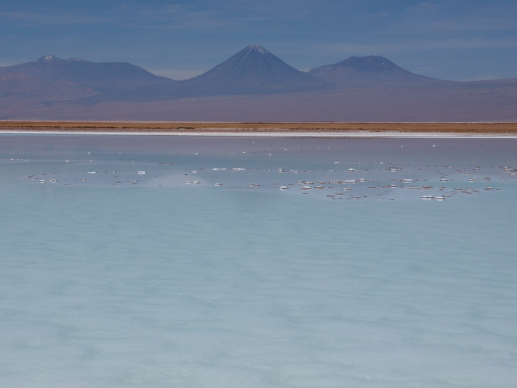 Laguna La Brava in Chile, where UConn researcher Pieter Visscher found clues that help explain how early life on Earth used arsenic to survive.