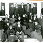 Students in front of Grove Cottage, the first women's residence hall, in 1908 (Department of Archives & Special Collections/UConn Library).