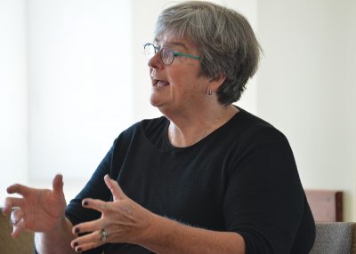 Professor Suzanne Wilson teaching a class.