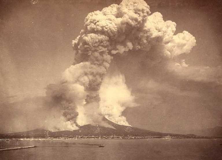 Mt. Vesuvius erupts in1880. Researchers are detailing a cataclysmic eruption of Vesuvius from thousands of years before the famous eruption that buried Pompeii. (Contributed photo).