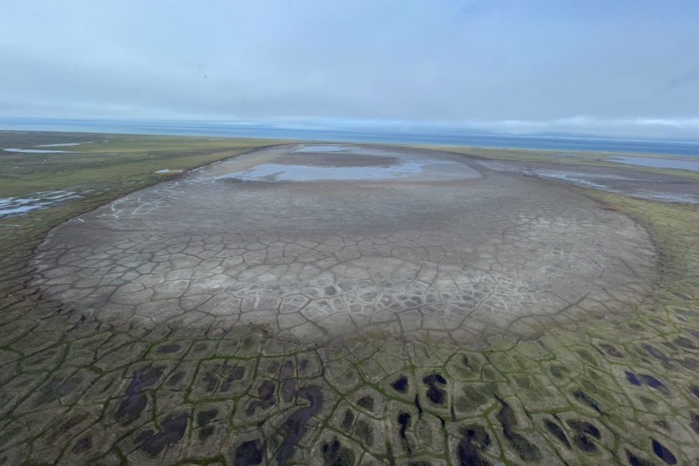 Drying arctic lake in the summer of 2022