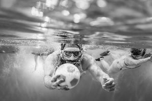 Daniela Bedoya '25 (SFA) spent last summer photographing underwater rugby games and interviewing professional female sports photographers thanks to funding from the BOLD Women's Leadership Network. Her exhibition, "Women in Sports: Behind the Lens," was on display in February. (Daniela Bedoya)