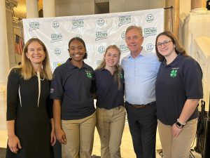 Tahlia Watson with other 4-Hers, Governor Ned Lamont, and Lieutenant Governor Susan Bysiewicz