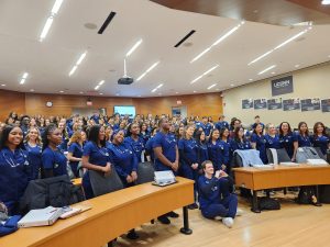 Group shot of sophomore students at stethoscope ceremony