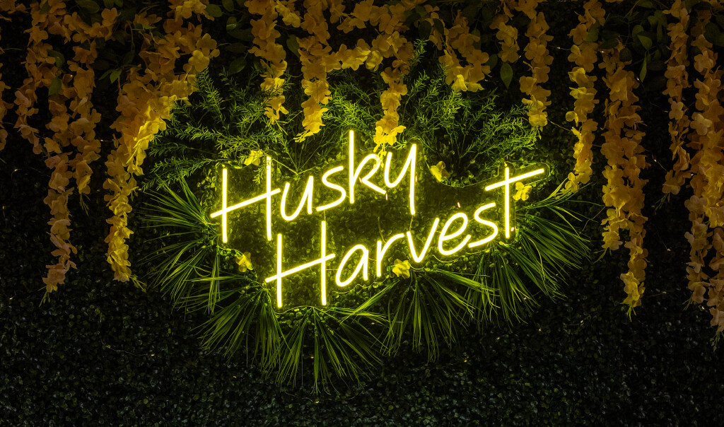 Husky Harvest Waterbury Sign