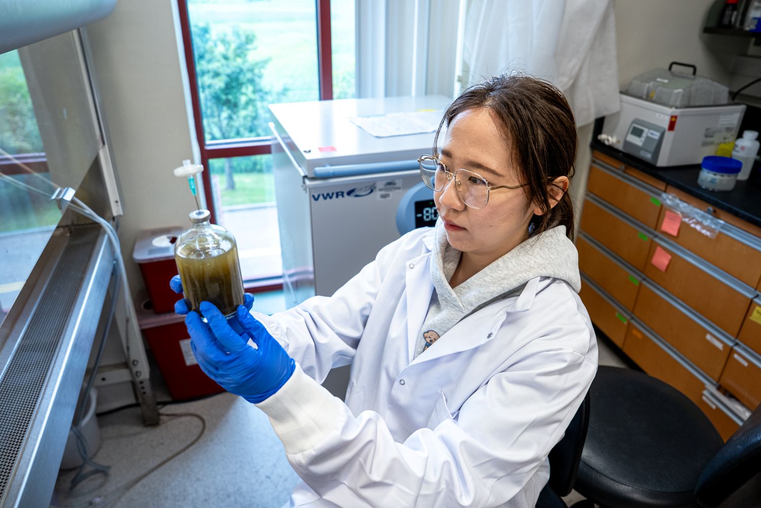 Woman in a scientific lab