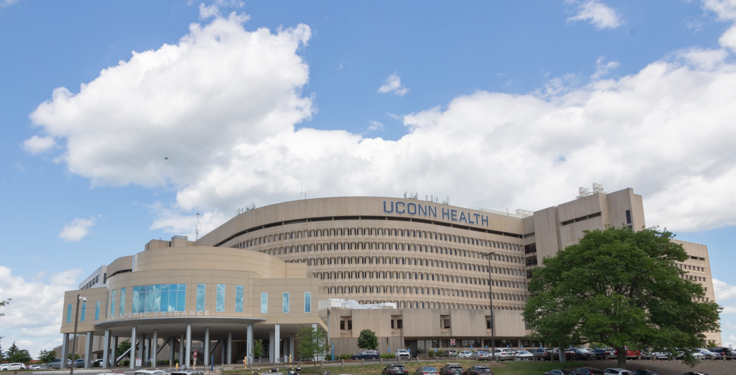 Academic Rotunda and Main Building of UConn Health (Taylor Giorgetti/UConn Health photo).