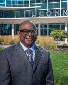 Dr. Jeffrey Hines portrait outside UConn Health Outpatient Pavillion