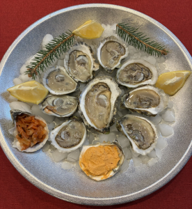 A plate of oysters.