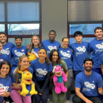 students volunteering