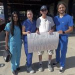 students volunteering