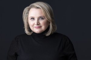 Kelly Kennedy headshot