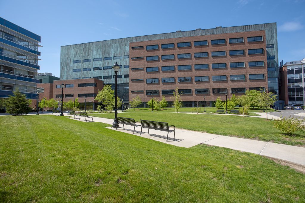 UConn School of Pharmacy and Pharmaceutical Sciences Building Exterior
