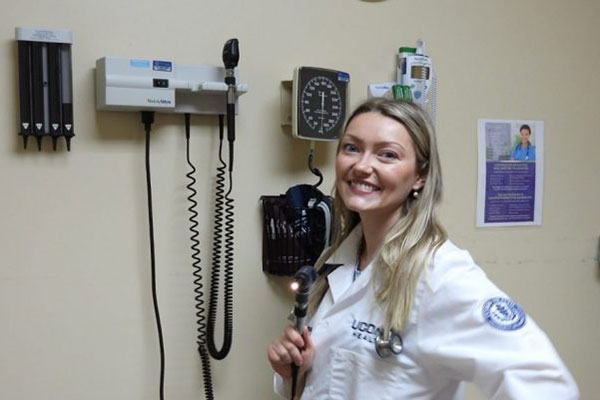 Josie Ford, Class of 2026 SOM in clinical training.